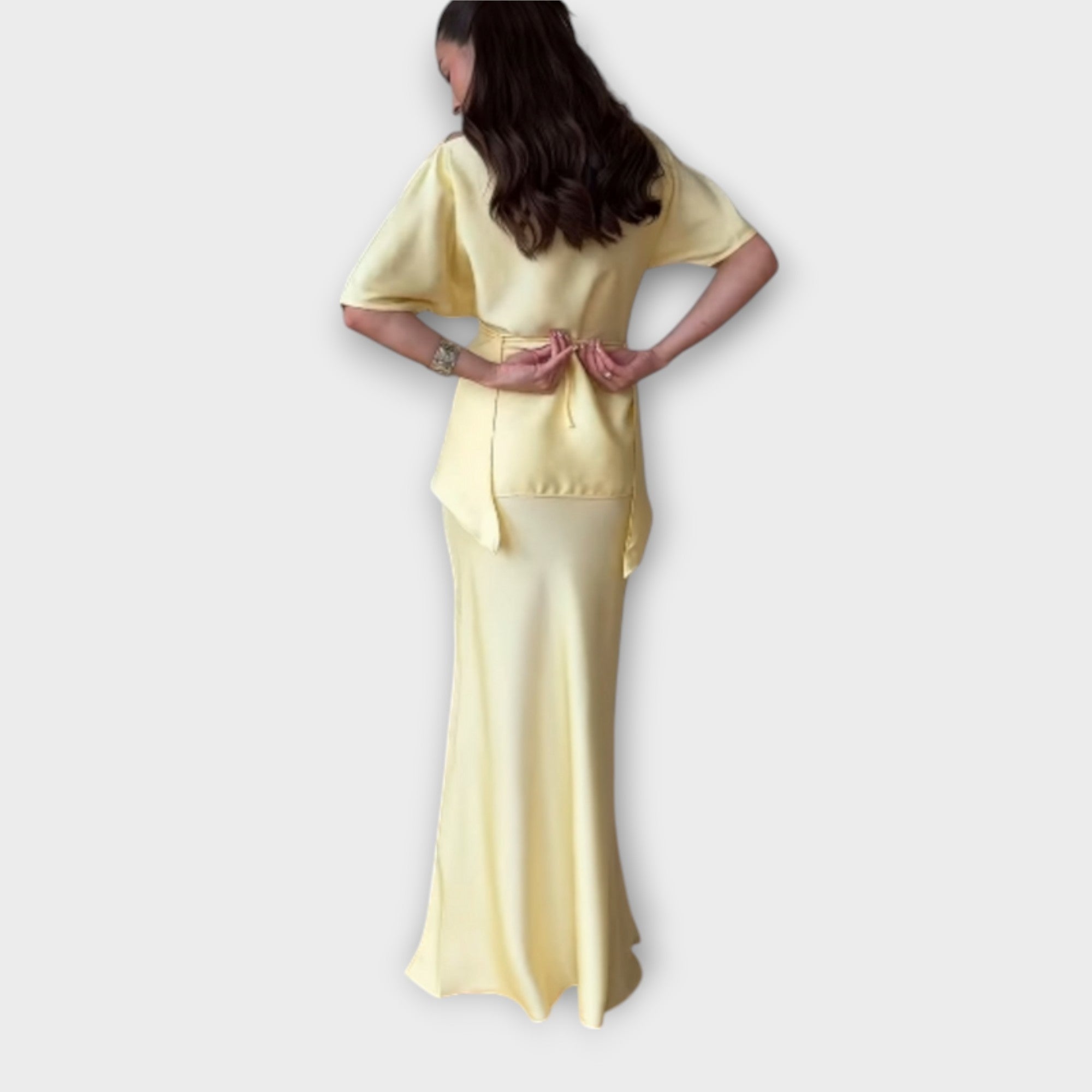 Finja – Zestaw Top Hiszpanka z Wiązaniem i Spódnica