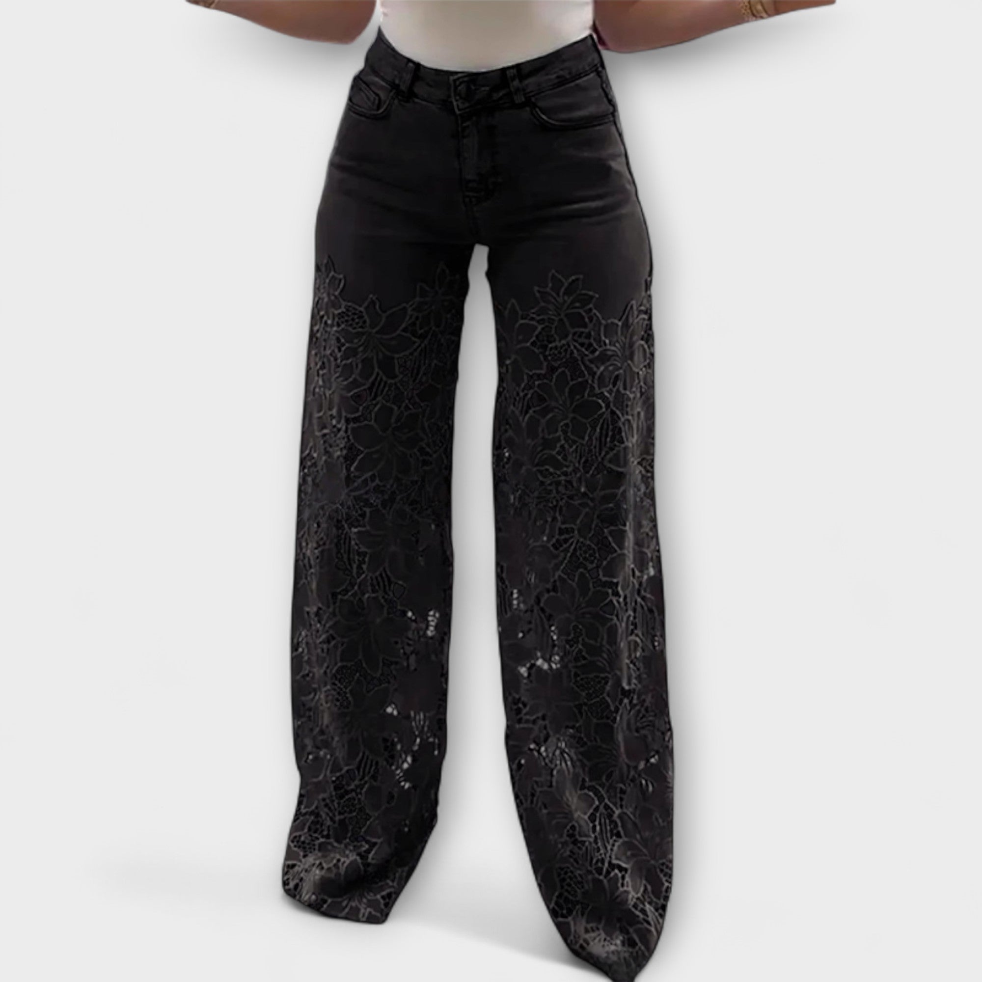 Lina – Dżinsy Patchwork z Modnym Detalem Koronkowym