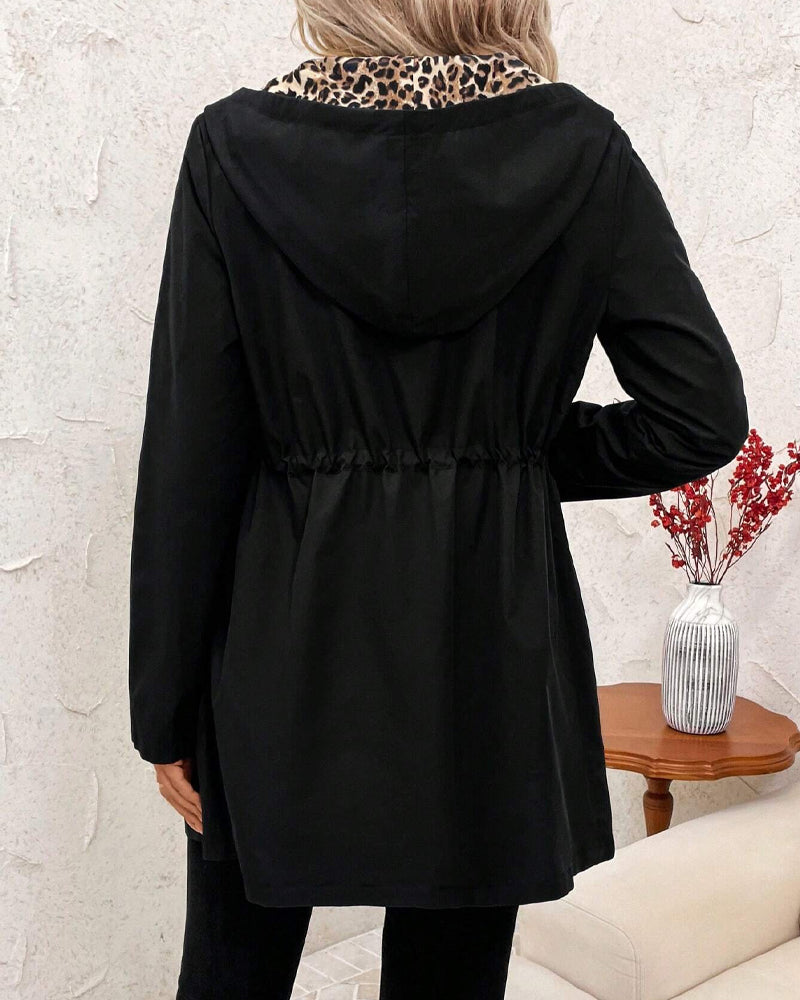 Magdalena – Płaszcz Odwracalny z Panterką