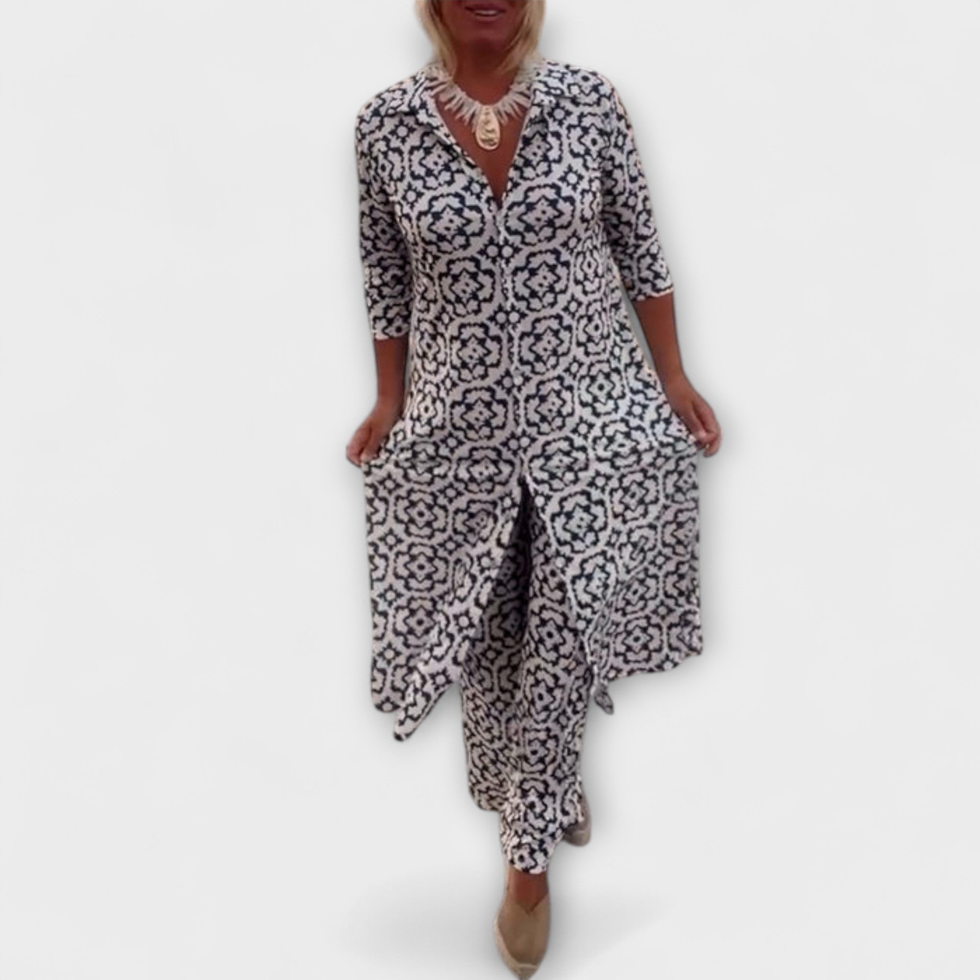 Camilla – Elegancki komplet z geometrycznym wzorem