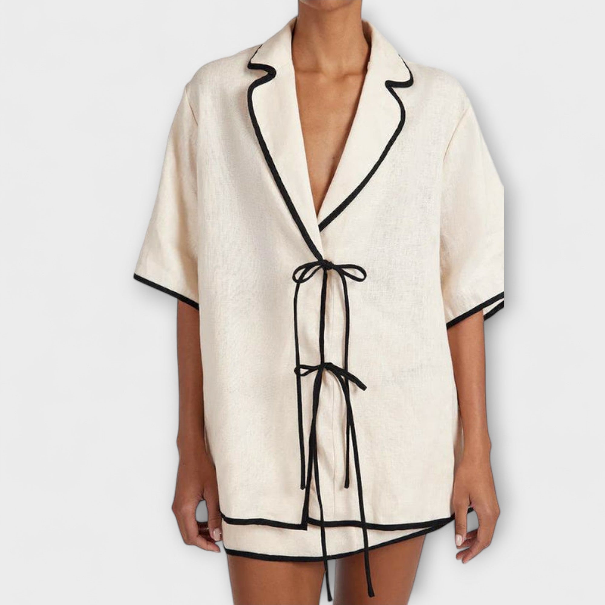 Grace – Elegancki czarny komplet ze spódnicą