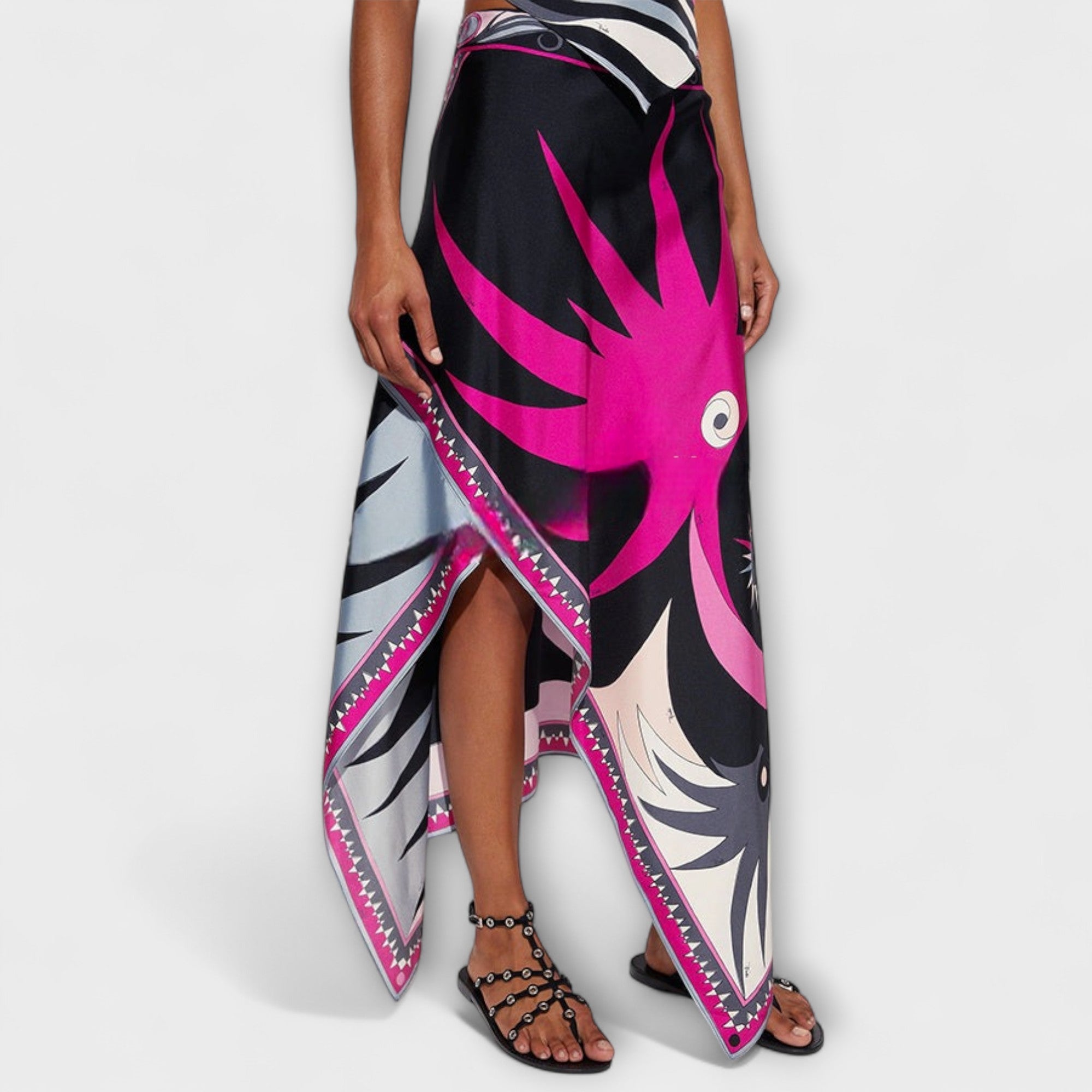 Everly – Satynowy Zestaw z Topem Wiązanym na Szyi i Asymetryczną Spódnicą Midi