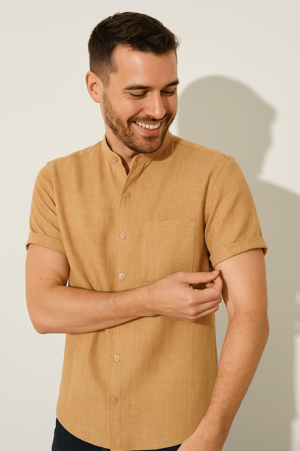 Koszula James z krótkim rękawem, stójką i kieszenią na piersi